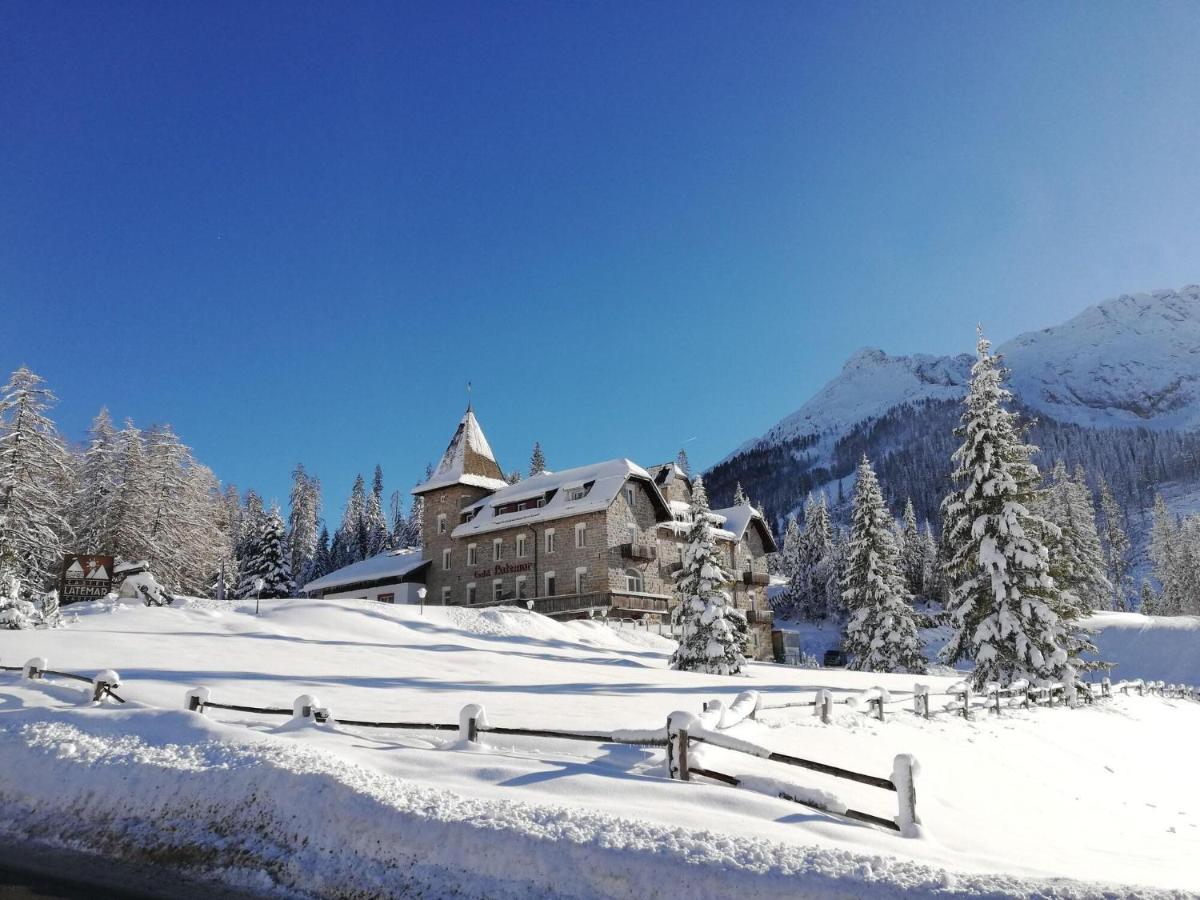 Hotel Castel Latemar Carezza al Lago Esterno foto